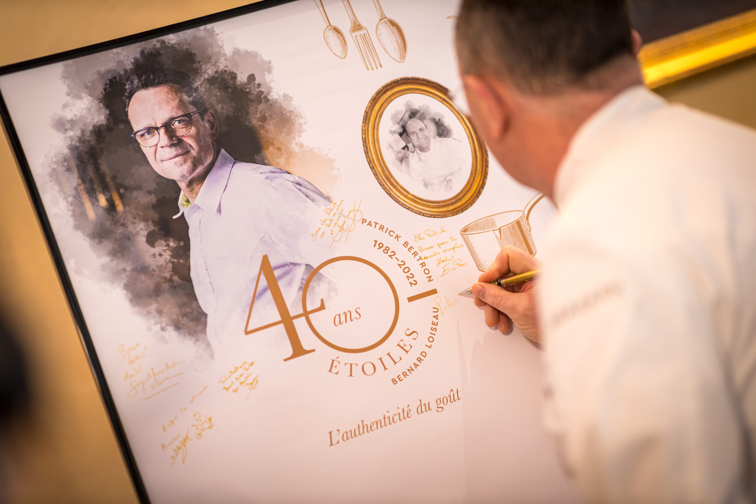 40 chefs étoilés venus saluer les 40 ans de Patrick Bertron dans la Maison Loiseau, mardi 29 mars. (RELAIS BERNARD LOISEAU / GREGORY-GIRARD)
