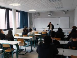 Avec les jeunes du lycée Le Corbusier, à Aubervilliers.
