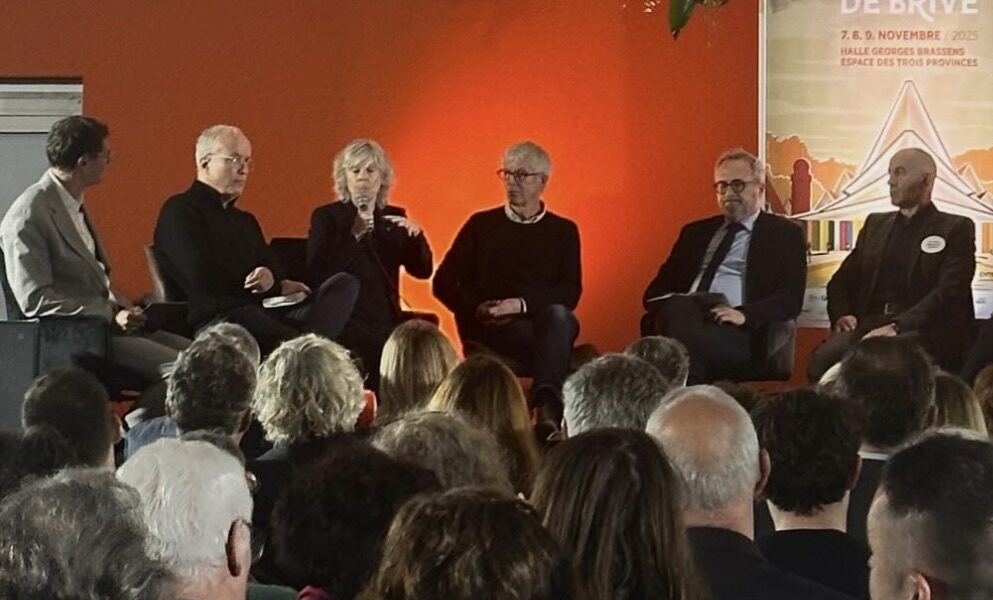 Cérémonie d'ouverture de la Foire du livre 2025. Cérémonie d'ouverture de la Foire du livre 2025.